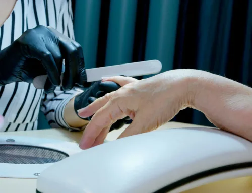 Uñas de gel en Puente Arce: cuidados básicos para alargar su duración